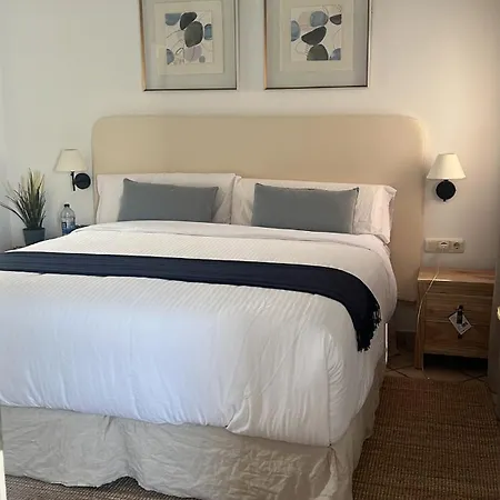 Villa Atenea By Aura