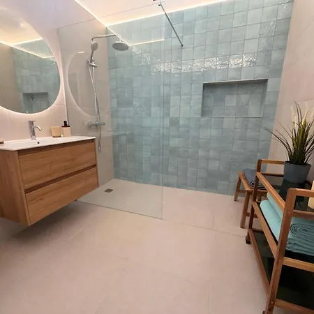 Atenea By Aura Villa