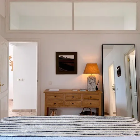 Villa Atenea By Aura