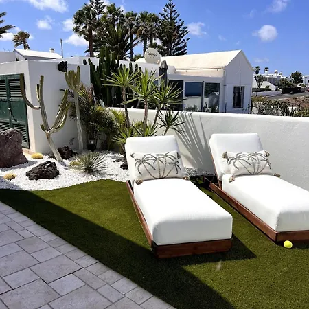 Atenea By Aura * Charco del Palo