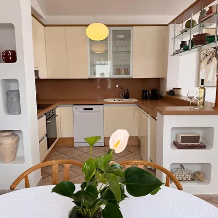 Villa Atenea By Aura