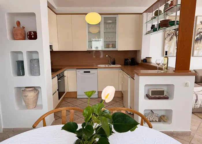 Villa Atenea By Aura