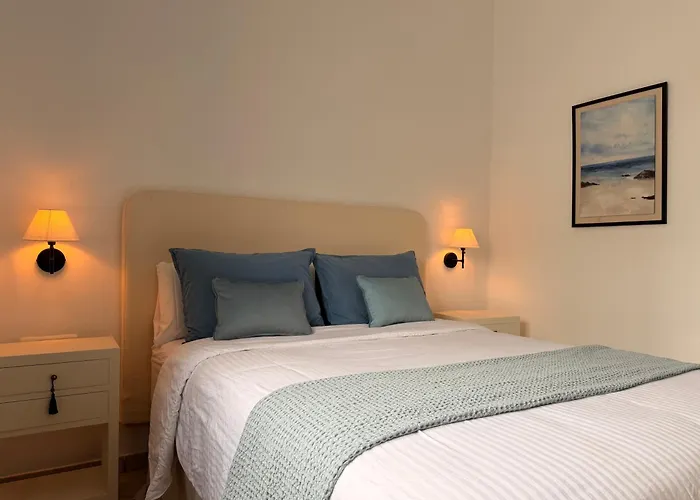 Atenea By Aura 차르코 델 팔로